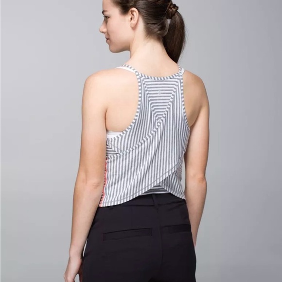 Lululemon Vita Loca tank - Picture 2 of 4